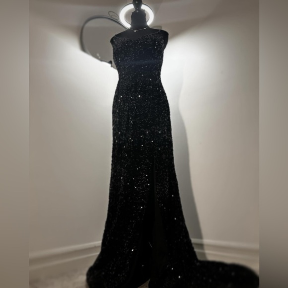 Sequin floor length gown - Picture 3 of 7